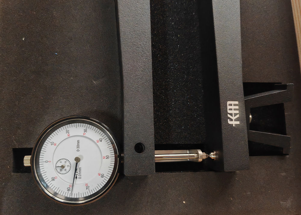 0-30mm Large Depth Dial Thickness Gauge High Precision Mechanical Thickness Gauge with 800mm Measuring Depth